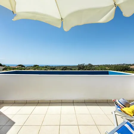 Sunny With Pool Access * Armação de Pêra