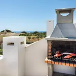 Sunny With Pool Access