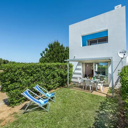 Sunny With Pool Access بيت للعطل Armação de Pêra