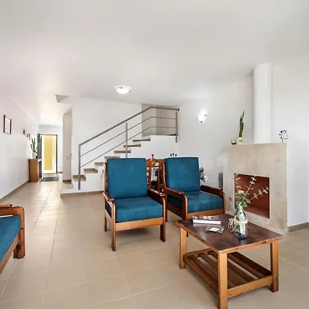 بيت للعطل Sunny With Pool Access