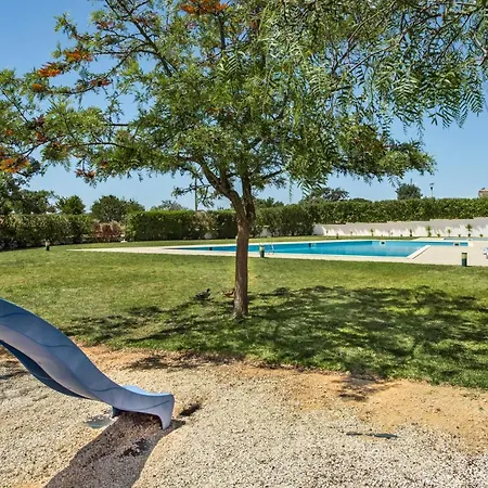 Sunny With Pool Access بيت للعطل Armação de Pêra