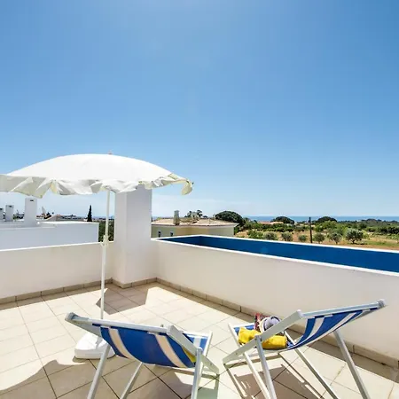 بيت للعطل Sunny With Pool Access *