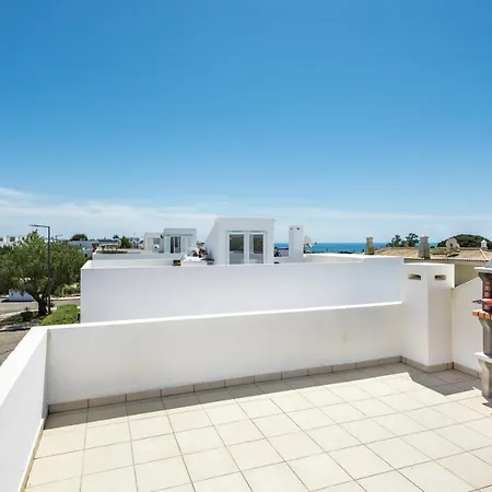 بيت للعطل Sunny With Pool Access Armação de Pêra