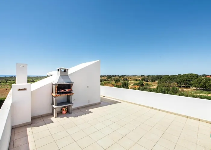 Sunny With Pool Access Vakantiehuis *