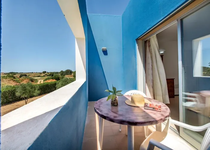 Victoria Armação de Pêra